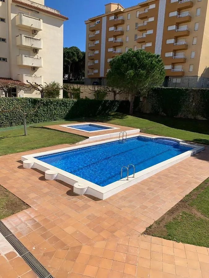 Cosy Apartment In L Escala, 7 Mins Walk To The Closest Beach, Riells L' Escala