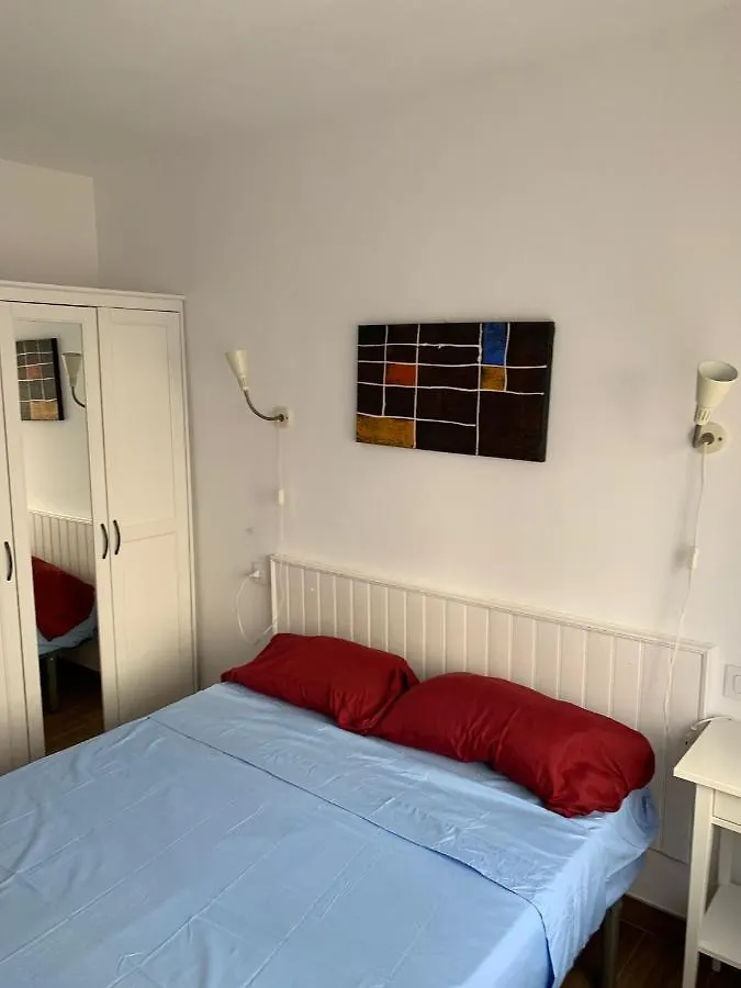 Cosy Apartment In L Escala, 7 Mins Walk To The Closest Beach, Riells L' Escala