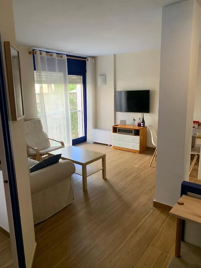 Cosy Apartment In L Escala, 7 Mins Walk To The Closest Beach, Riells L' Escala 0*,