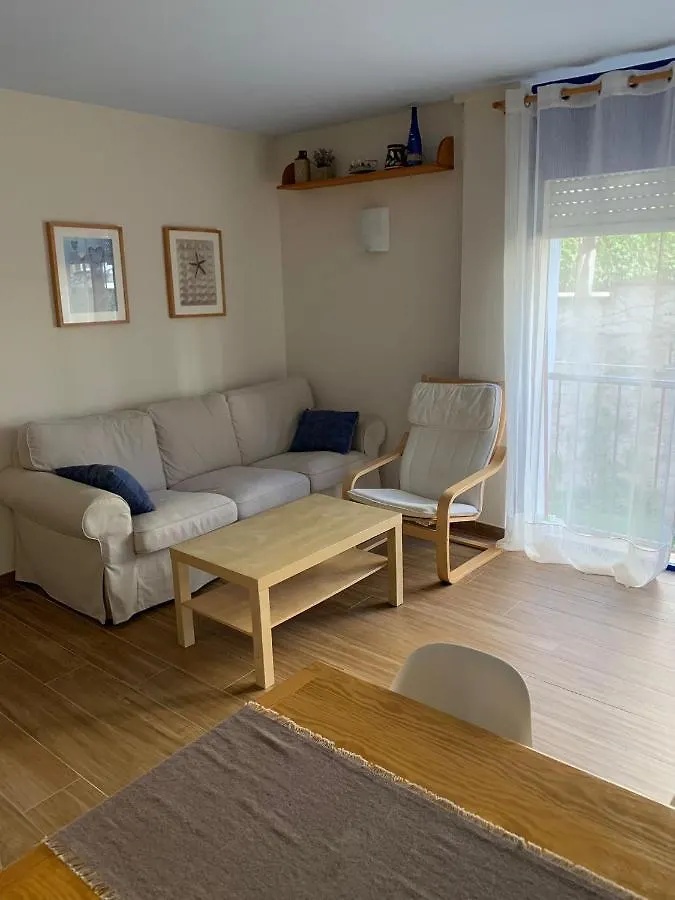 Cosy Apartment In L Escala, 7 Mins Walk To The Closest Beach, Riells L' Escala